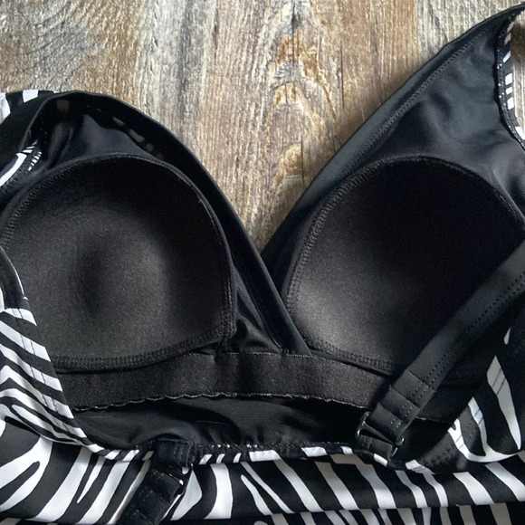 Silhouette Solution | Tankini Top - Picture 4 of 10